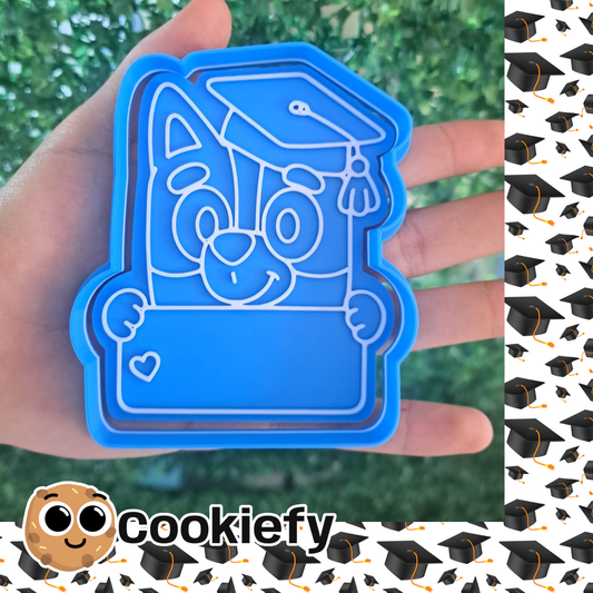 Bluey Graduada con Letrero