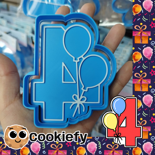 Cuatro con globos